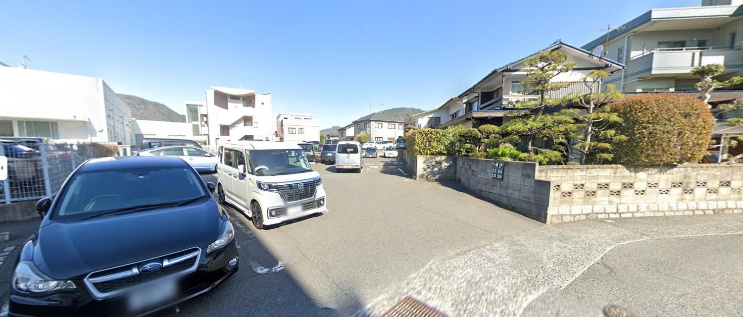 一膳の駐車場（6台分）